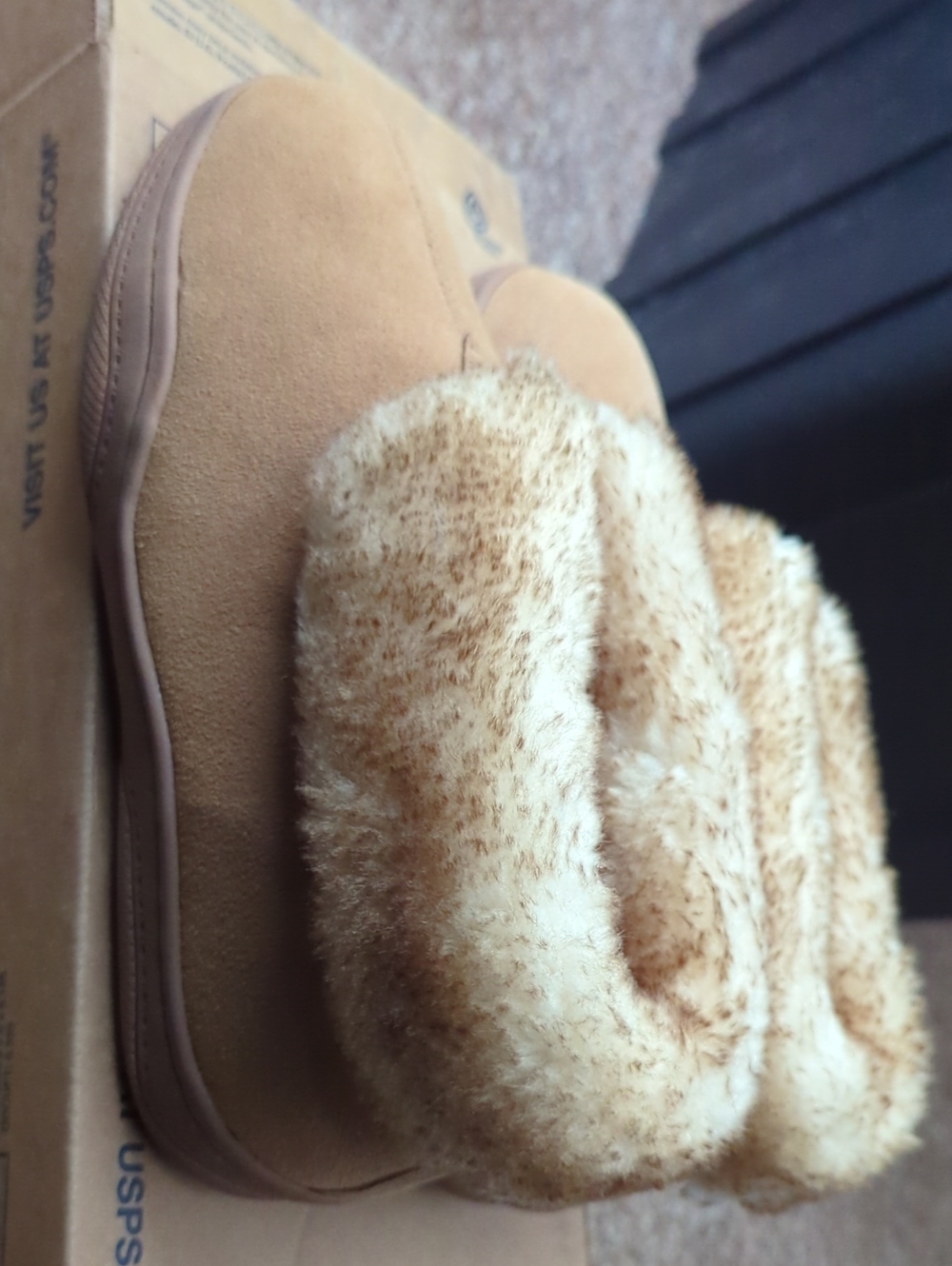 Slippers - Picture 5 of 10